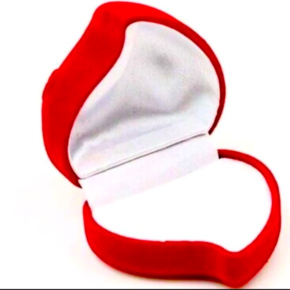 Luxurious 3ct Diamond Ring S925 Stamped! - Picture 6 of 8